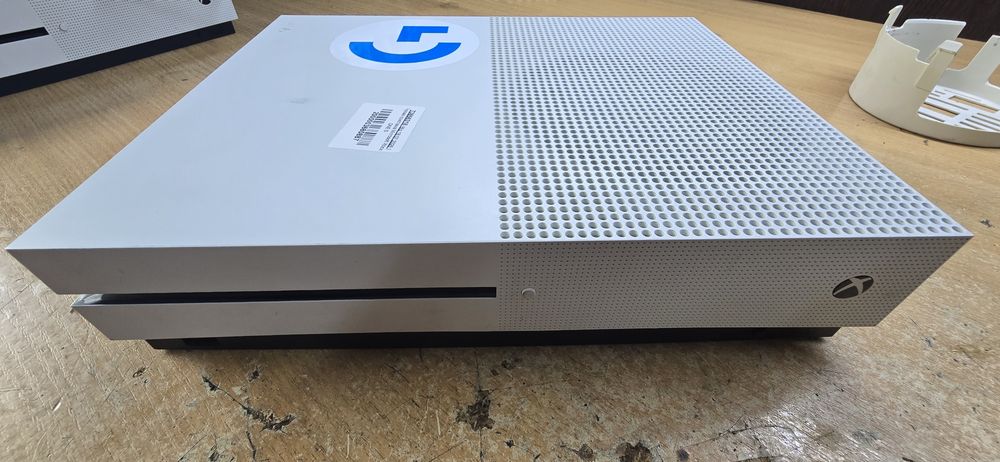 Xbox one s 1681 на запчастини