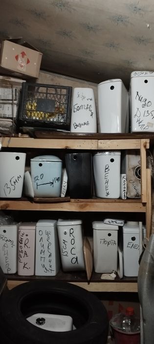 Продам унитазы, б/у для строителей,бачки.