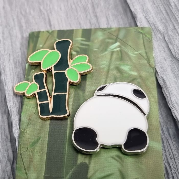 Panda i bambus 2szt. pin przypinka przypinki znacznik upominek prezent