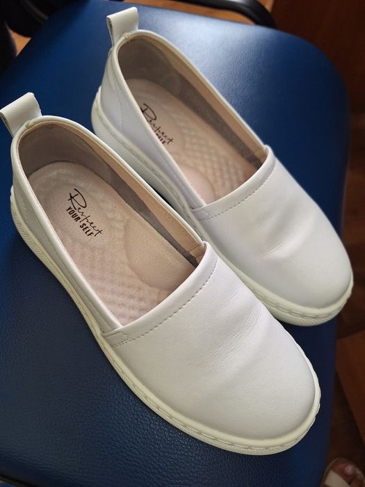 Продам кожаные мокасины 36р.