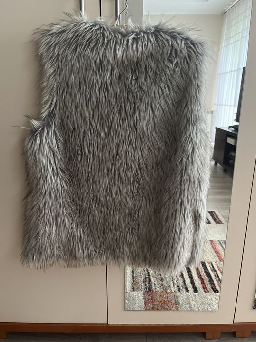 Kamizelka z futerka Bershka