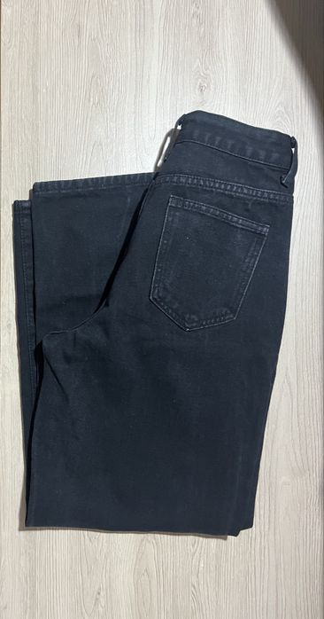 Calça preta estilo wide