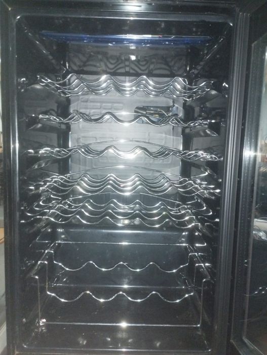 Cave de vinhos e outras bebidas