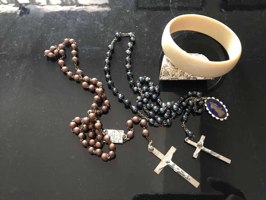 Pulseiras e colares de contas malinha