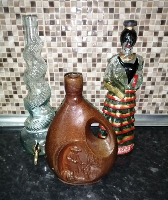 Garrafas de coleccão. 
Preço desde 12€ cada