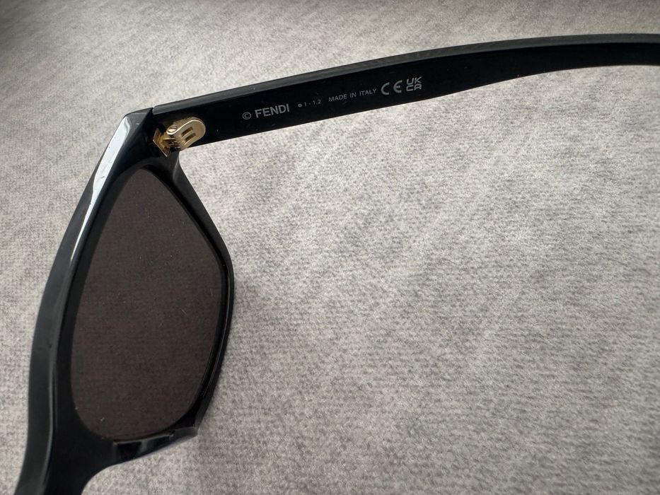 Óculos de sol FENDI