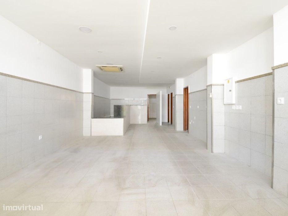Loja comercial bom estado| 80 m² | Aldoar, Porto