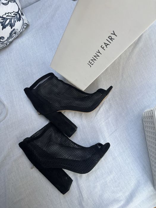 Buty na obcasie - do negocjacji