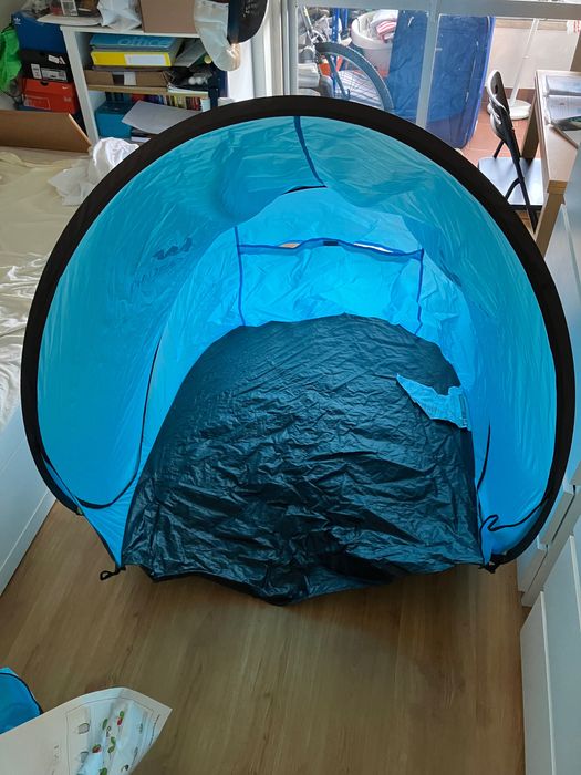 Tenda abrigo de campismo / praia quechua