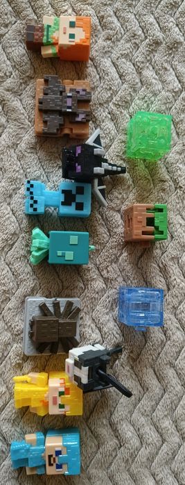 Figurki Minecraft Kinder Joy