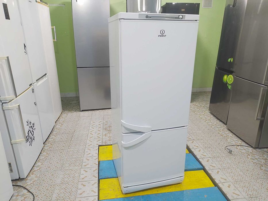 Холодильник Indesit C132G
