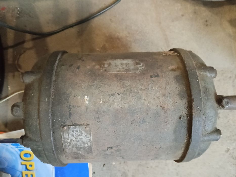 Продам двигатель