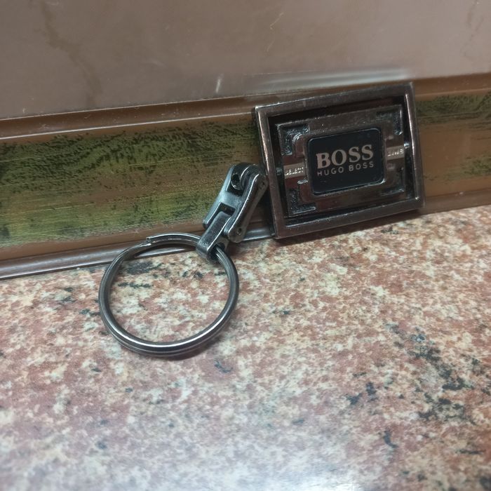 Брелок BOSS, Бабло побеждает зло на пояс ремінь