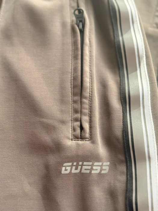 Spodnie sportowe Guess