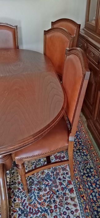 Dining Table + 6 Chairs64297833325955124