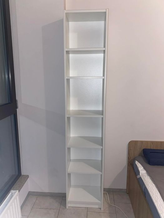 Słupek z półkami biały