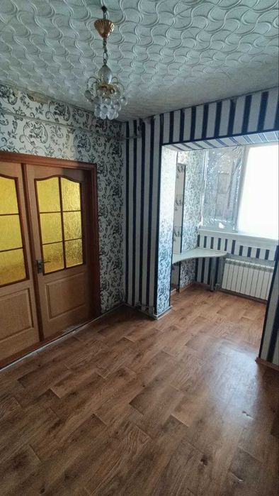 Продаж 3 кімнатної квартири КАРАЧУНИ