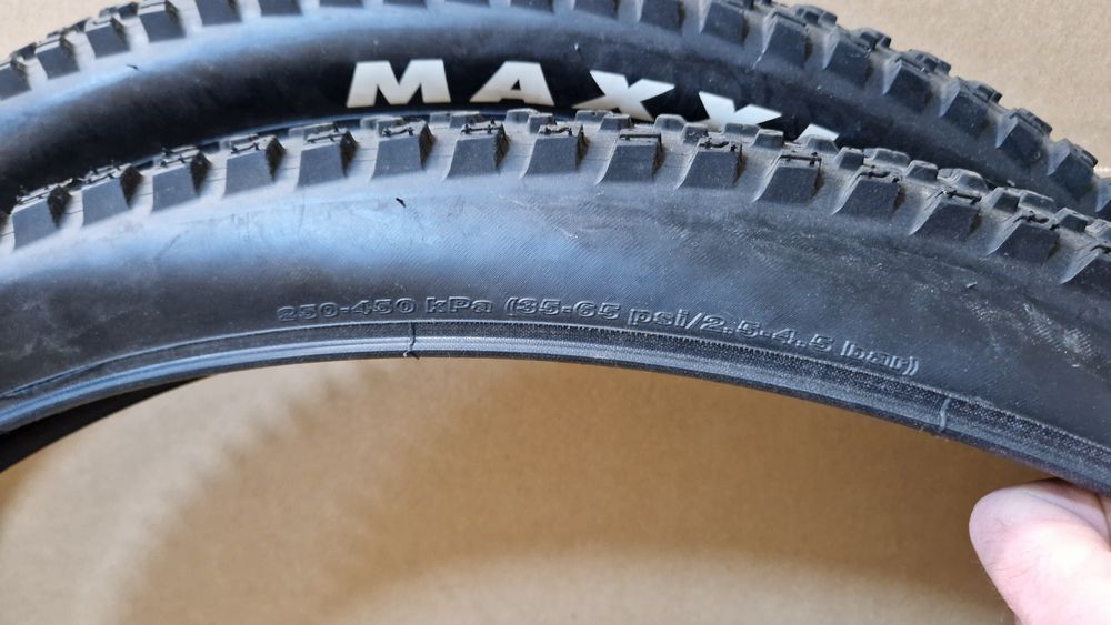 2 x OPONA ROWEROWA  29x2,40  MAXXIS REKON stan bdb