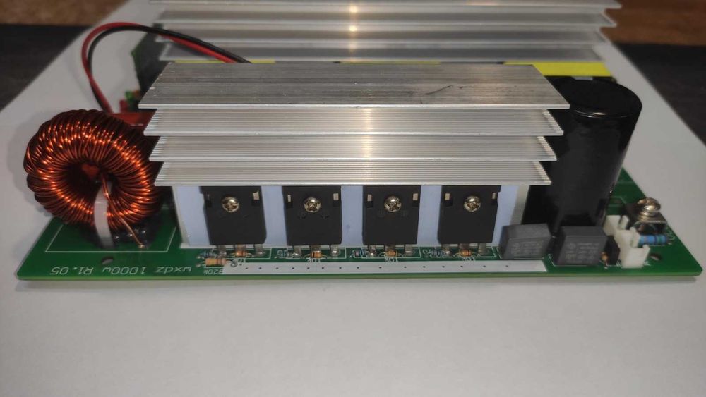 Інвертор 1000W (пік 1500W) чистий синус 12V (24V)/220V