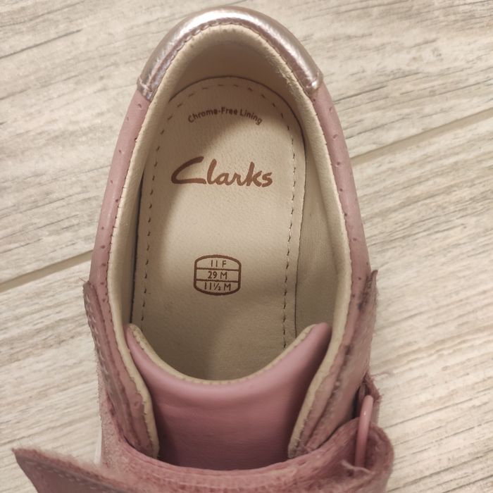 Черевички на дівчинку Clarks 29 розмір