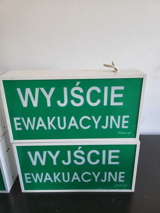 Wyjście ewakuacyjne znak, lampa