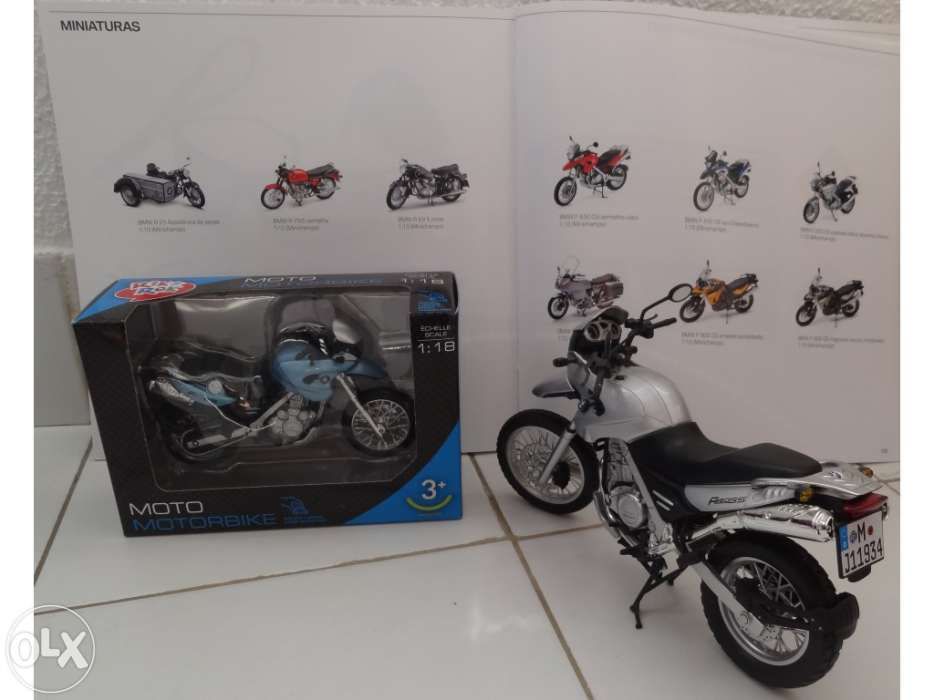 Motas em miniatura bmw f 650 gs cinzenta e azul