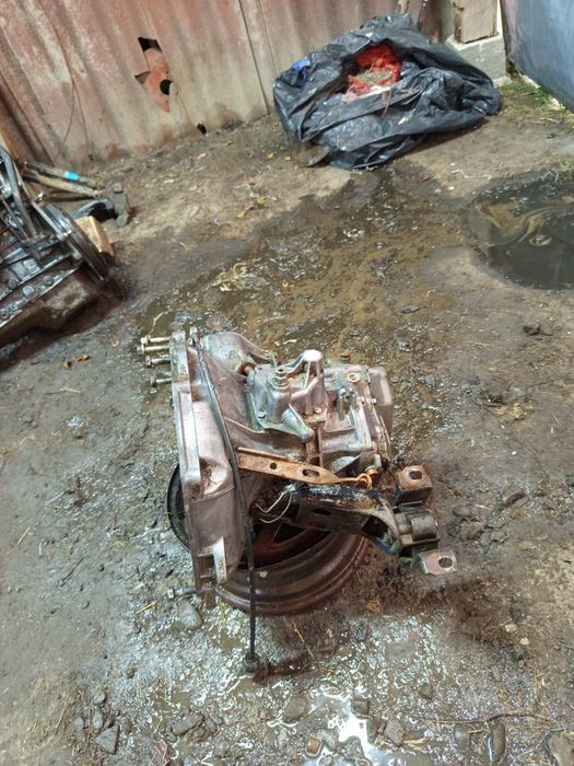 Двигун і коробка Opel Vectra A