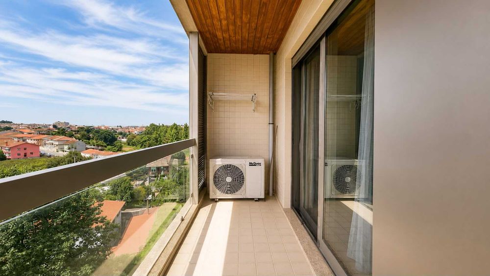 APARTAMENTO T1 MOBILADO E EQUIPADO