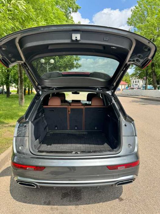 Продаю Audi Q5 2021 року