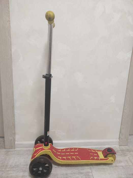 Продам  дитячий самокат