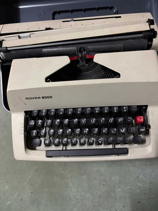 Máquina de escrever ROVER 8000 com mala Transporte