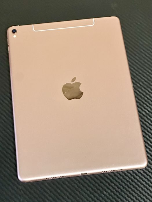Apple iPad Pro 9.7 WiFi +LTE Rose Gold в очень хорошем состоянии