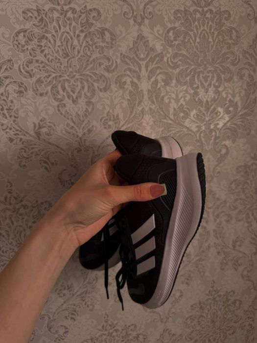 Чоловічі кросівки adidas