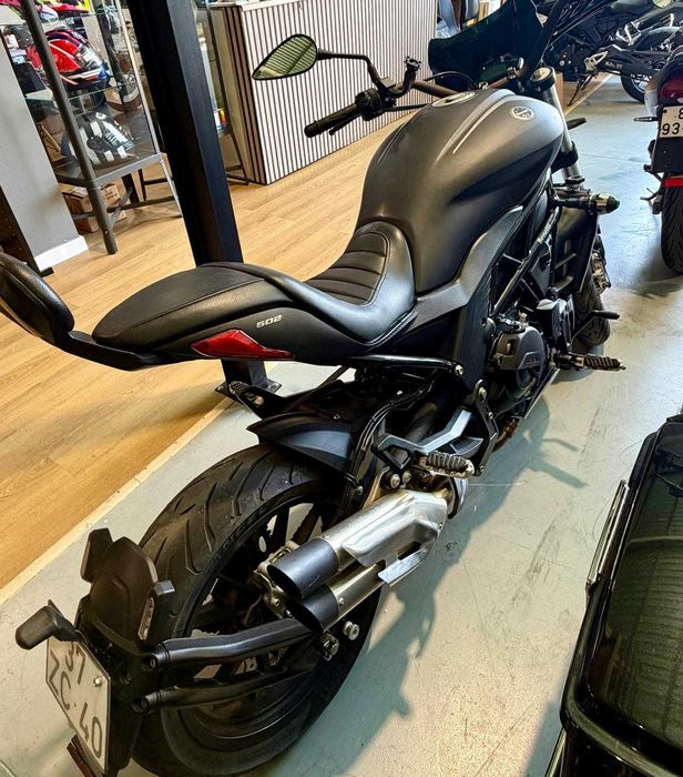 Moto Benelli 502c Cruiser