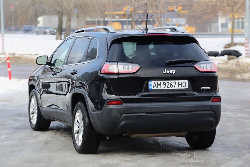 Jeep Cherokee 2018 VIN 1C4PJLCB6KD203724 фото оголошення 4 з 20