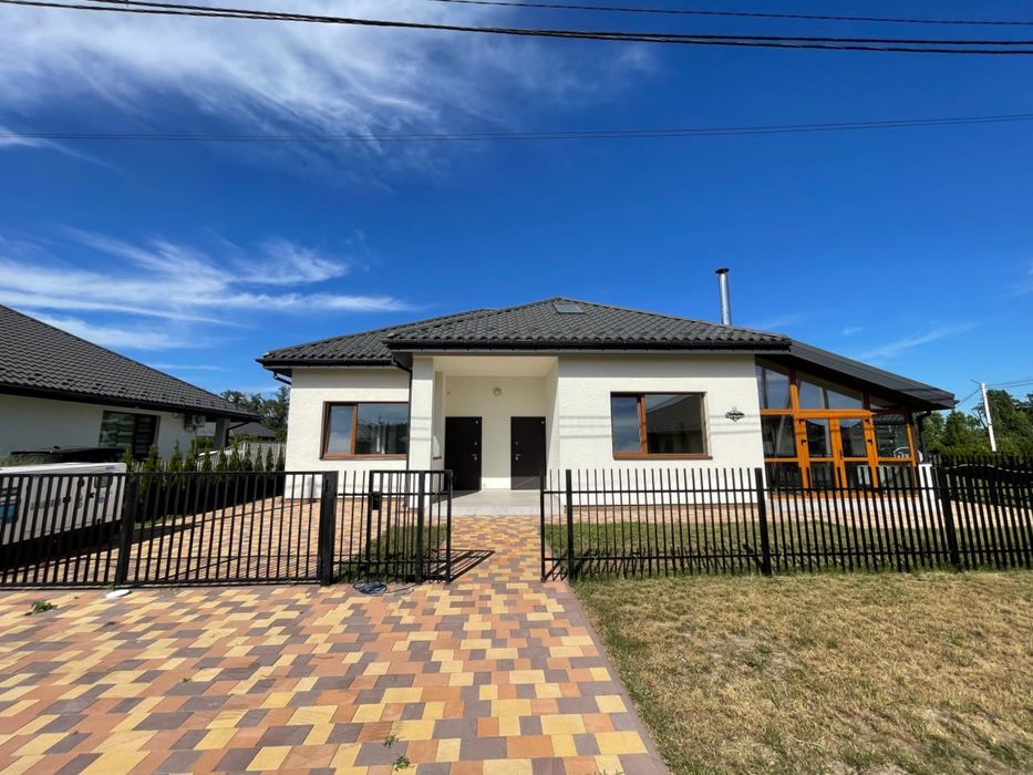 Будинок від власника с.Гнідин закрите котеджне містечко Sky Park