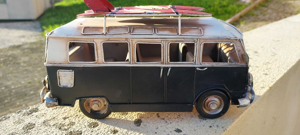 Carrinha em chapa WW decorativa