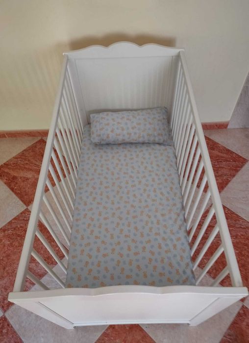 Berço/ cama de bebe com colchão