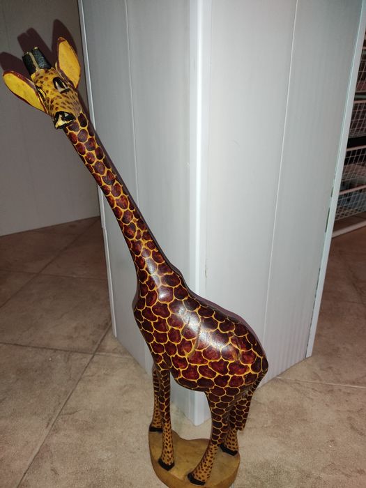 Girafa de madeira