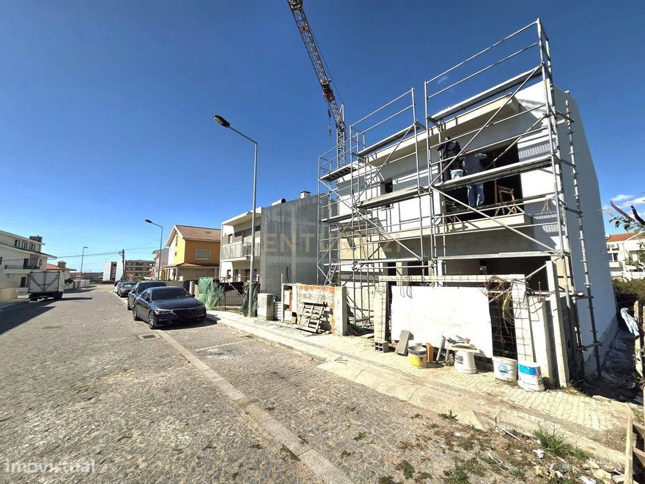 Moradia com Três Quartos em Construção na Póvoa de Varzim