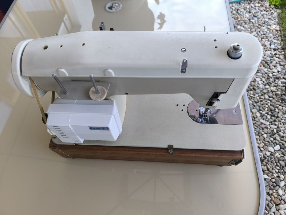 Maszyna do szycia Łucznik Predom 466