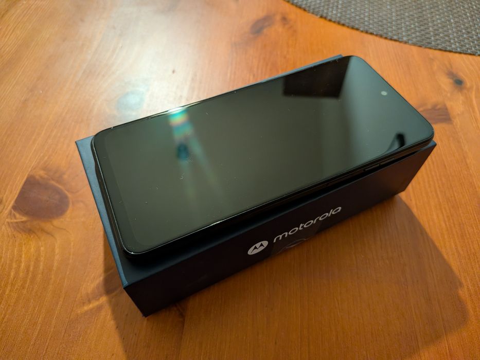 Telefon smartfon Motorola Moto G32 256GB ładny stan