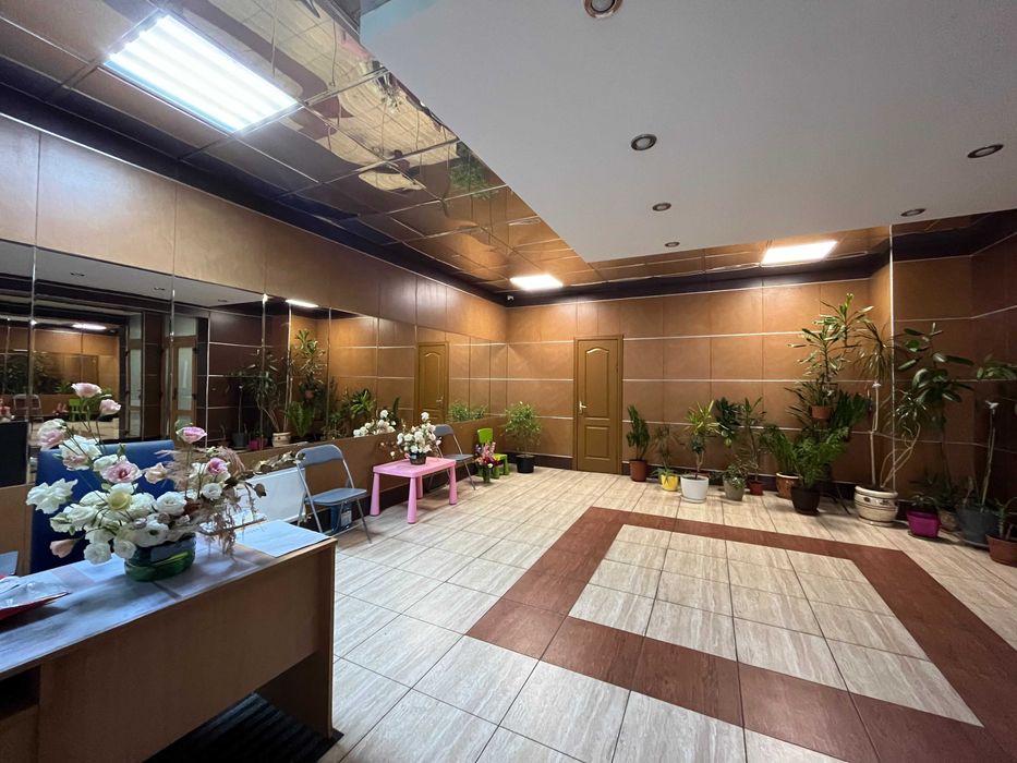 Оренда 3 кімнатної квартири, 135мПечерськ,вул.Коновальця 32! Паркінг!