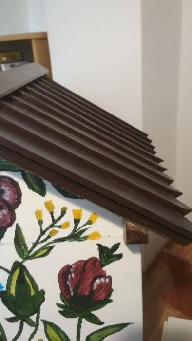 Ule ozdobne ule dekoracyjne użytkowe na pszczoły do ogrodu drewno gont