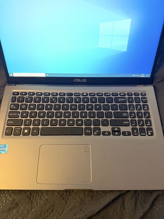Laptop ASUS i3-1115G4 8GB stan idealny jak nowy