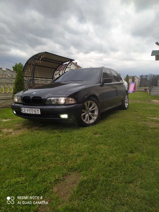 БМВ е39 бензин 2.3 с документами порядок пороги надо будет варить!!!