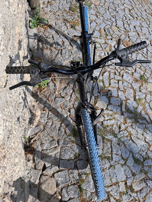 Bicicleta vtt francesa