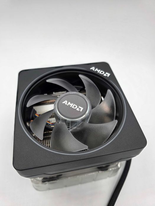 Dissipador de CPU AMD Wraith Prism