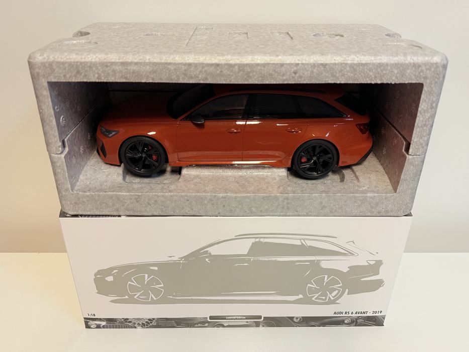 AUDI RS6 C8 1/18 Minichamps pomarańczowy metallic