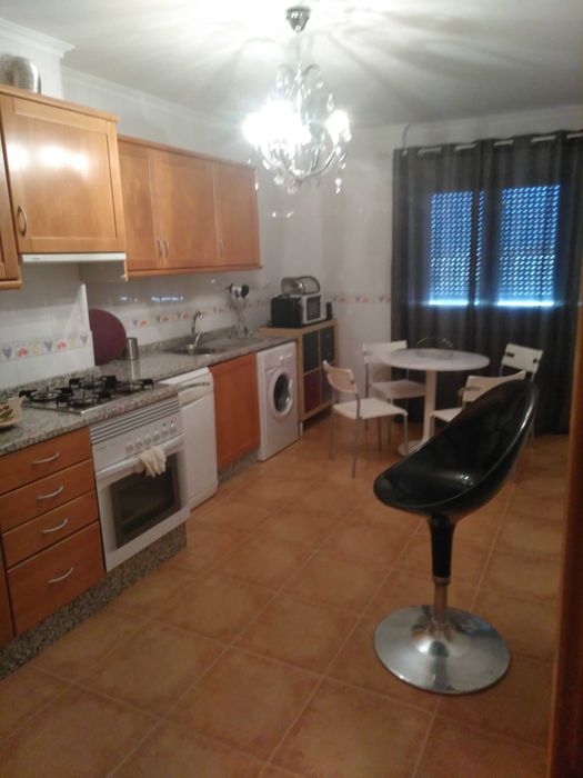 vendo Apartamento T2 Carregado com arrecadação
